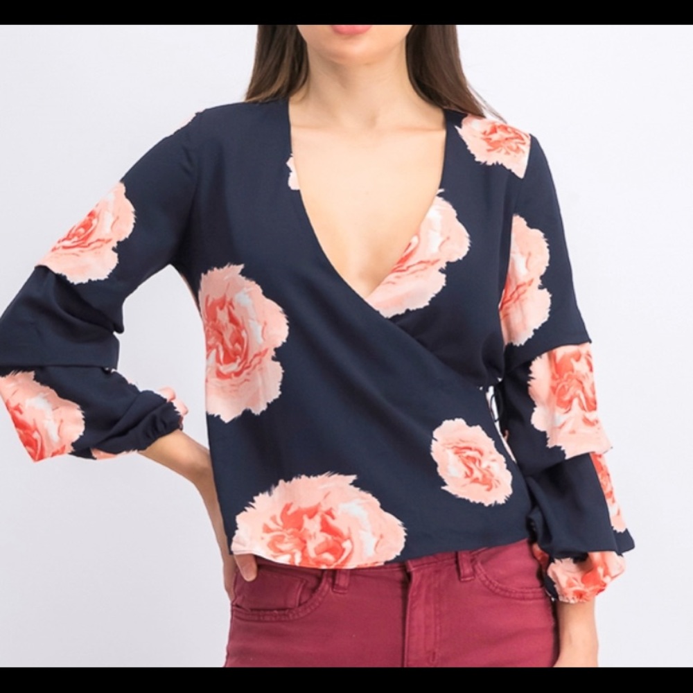 NWT Macys Bar lll wrap front floral blouse navy pink size XS 💗 - Picture 2 of 8